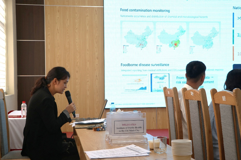 Dr-Gao-Bingyang-CFSA-introduced-the-food-safety-system-in-China .jpg